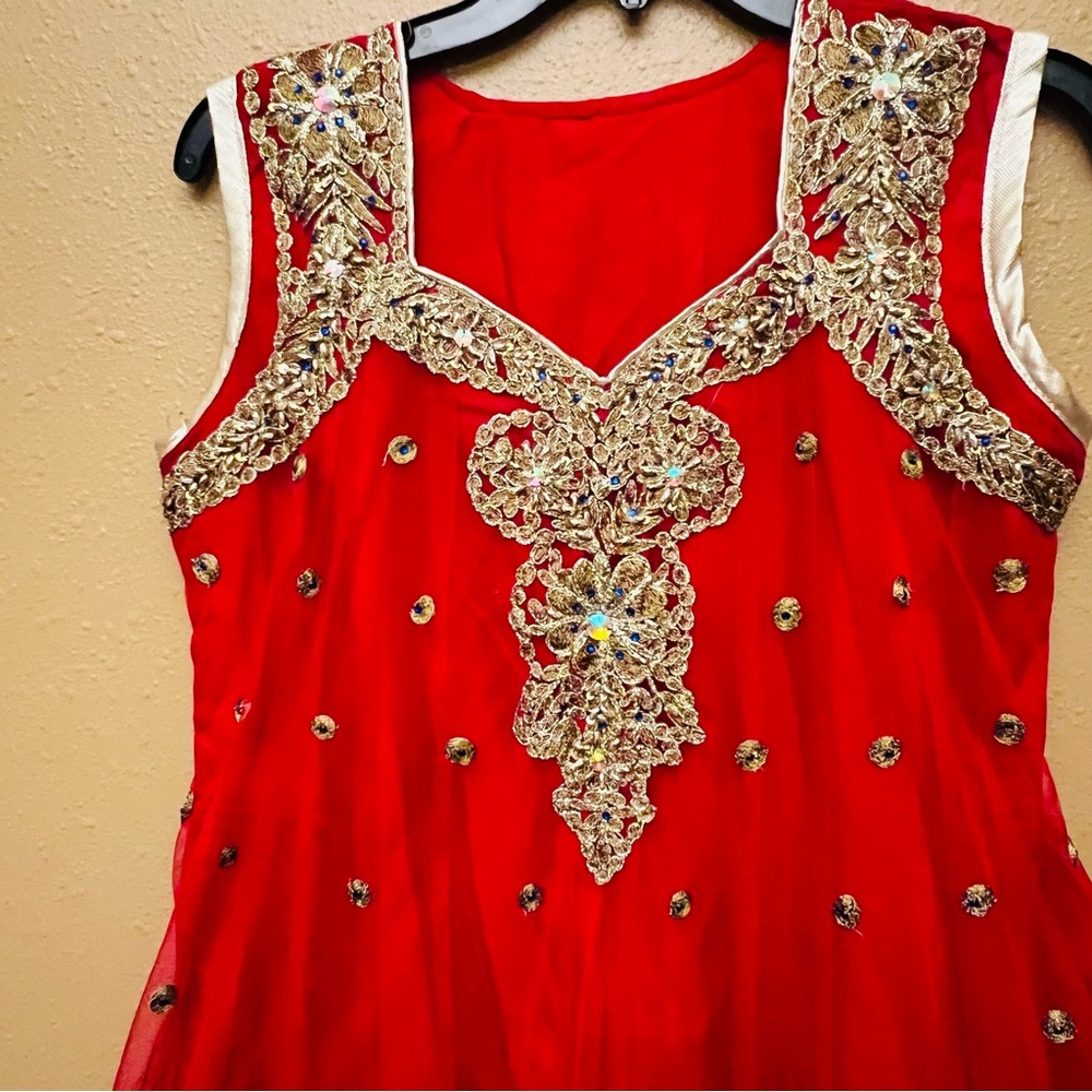 Red Net With Gold Thread Embroidered Sleeveless P… - image 4
